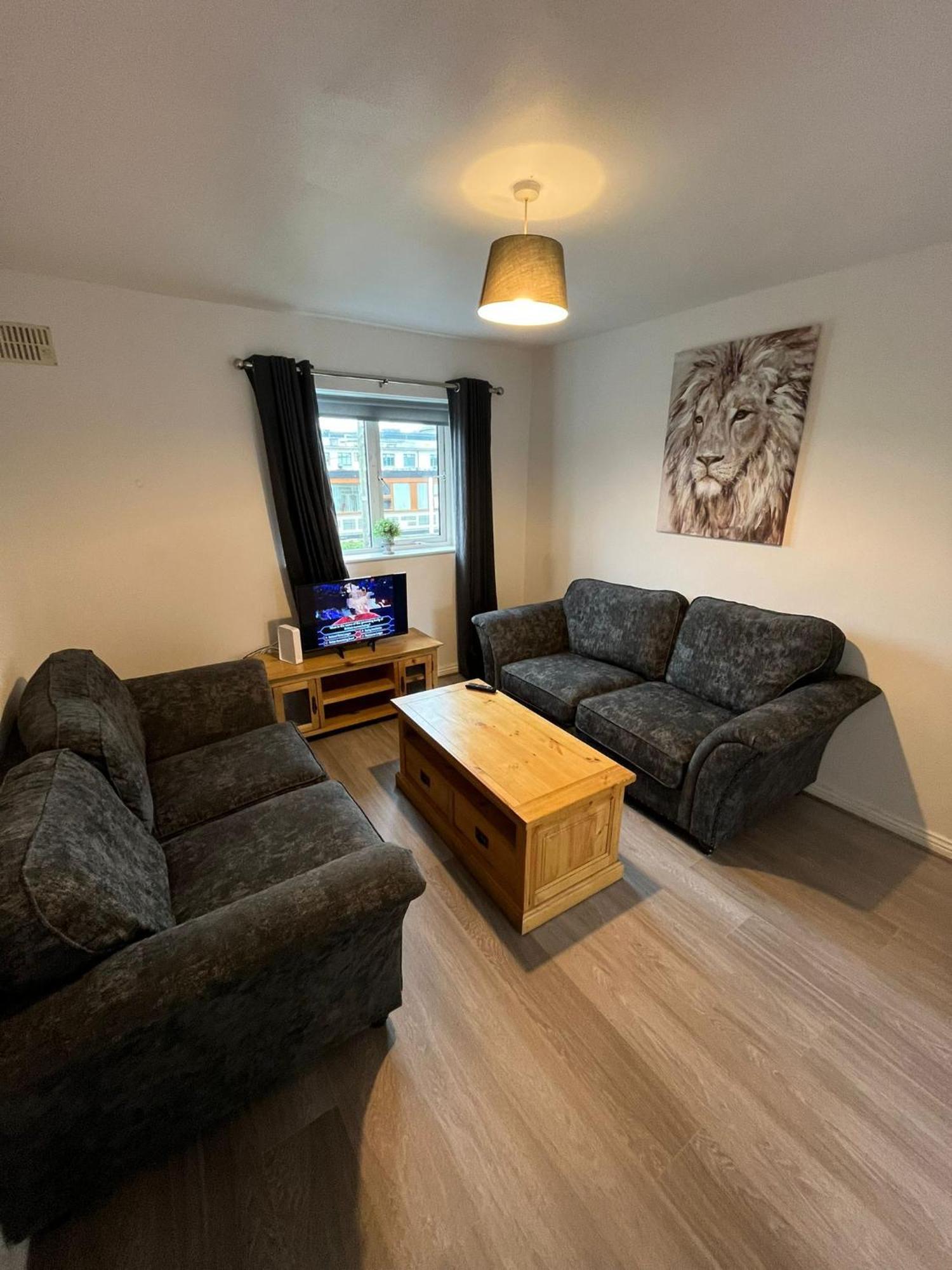 Newcastle Townhouse Apartment Galway Ngoại thất bức ảnh