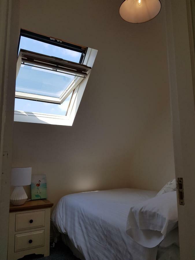 Newcastle Townhouse Apartment Galway Ngoại thất bức ảnh