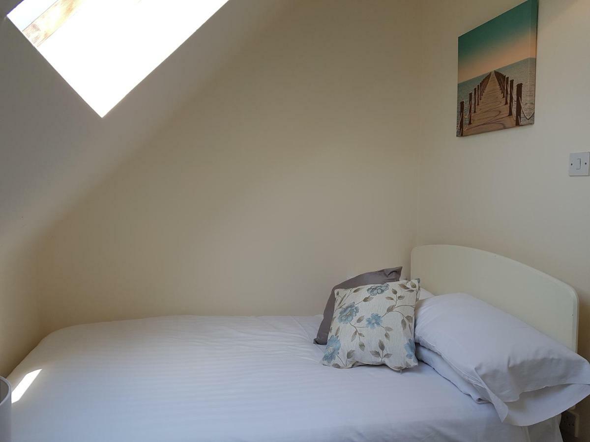 Newcastle Townhouse Apartment Galway Ngoại thất bức ảnh