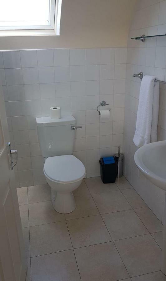 Newcastle Townhouse Apartment Galway Ngoại thất bức ảnh